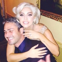 Гага отмъкнала годеника си от друга